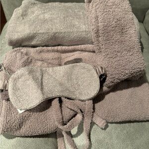 Barefoot Dreams CozyChic Travel Set